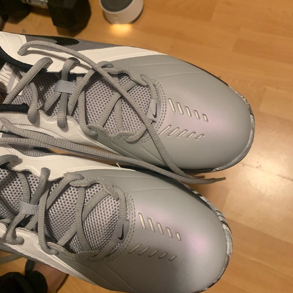 2019 Air Mavin Low 'Wolf Grey'
**BRAND NEW ***Read Description - Picture 5 of 8